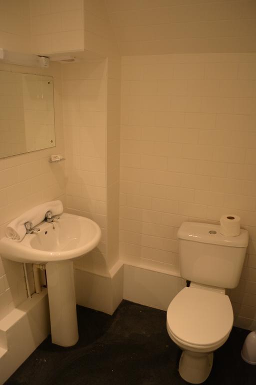 Almond House Lodge Edinburgh Ruang foto