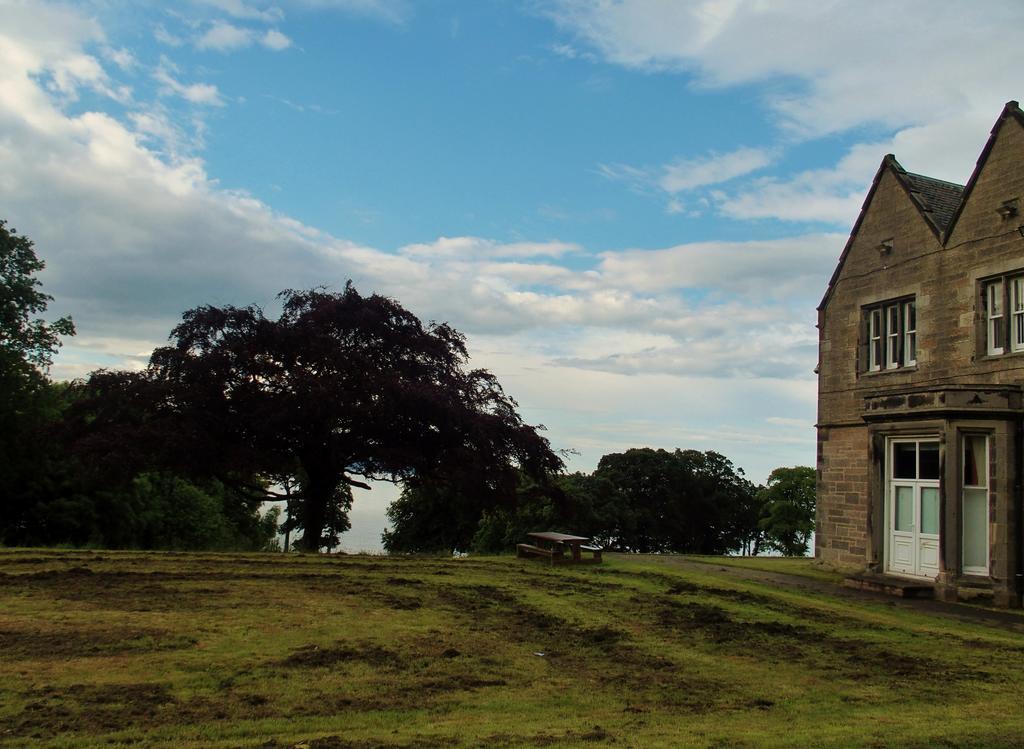 Almond House Lodge Edinburgh Bagian luar foto